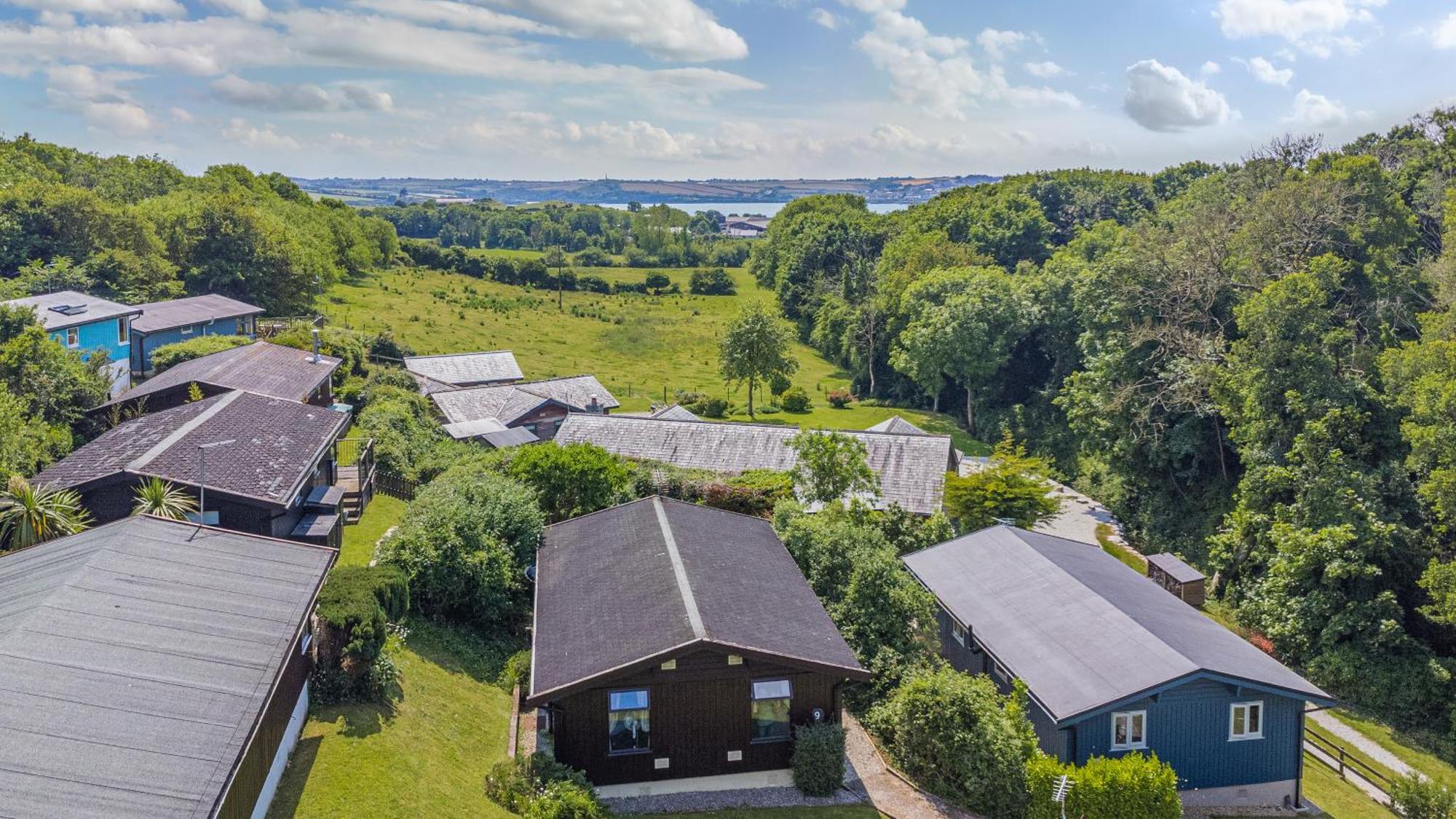 Scandinavian Style Lodge In Rock Wadebridge Extérieur photo