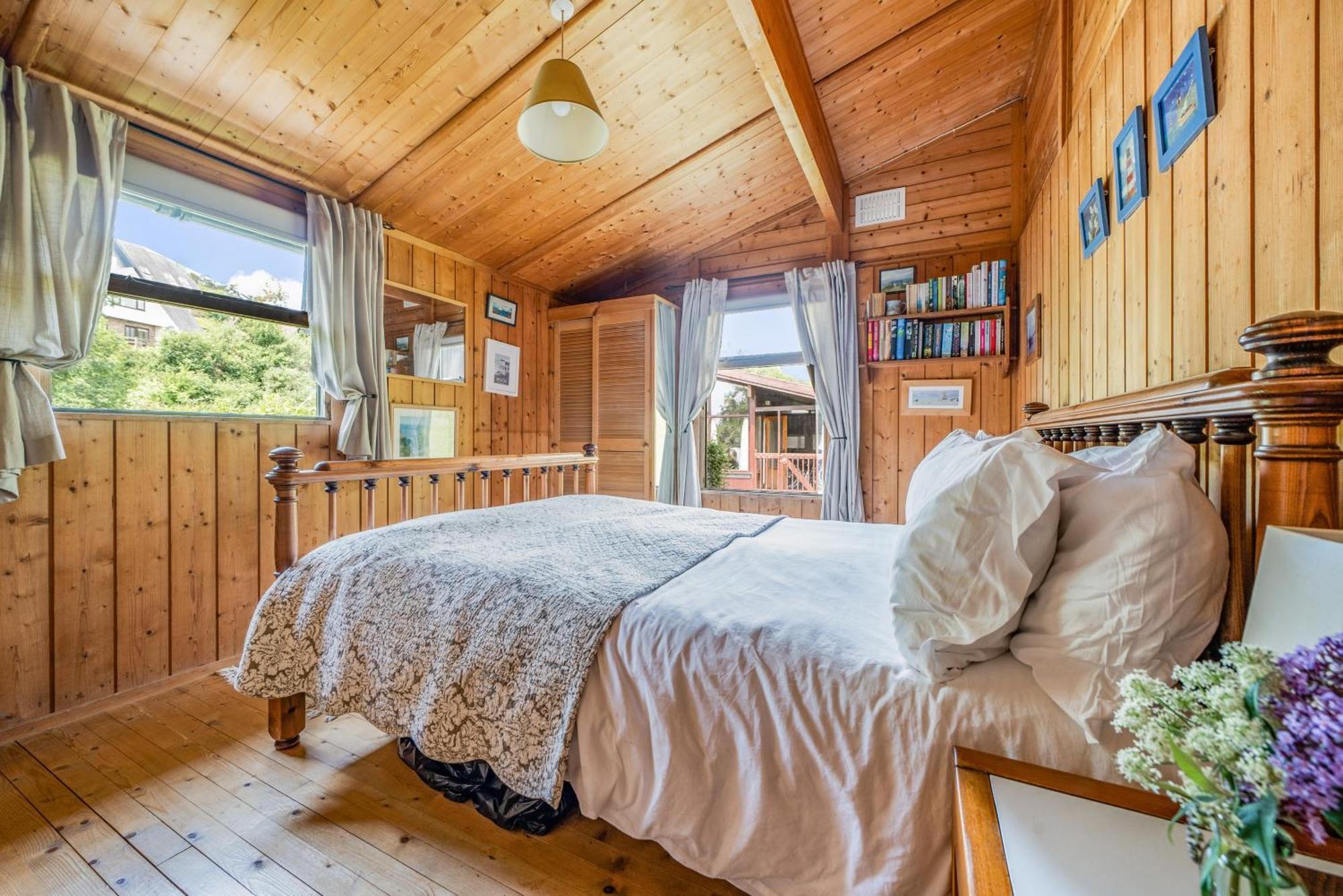 Scandinavian Style Lodge In Rock Wadebridge Extérieur photo