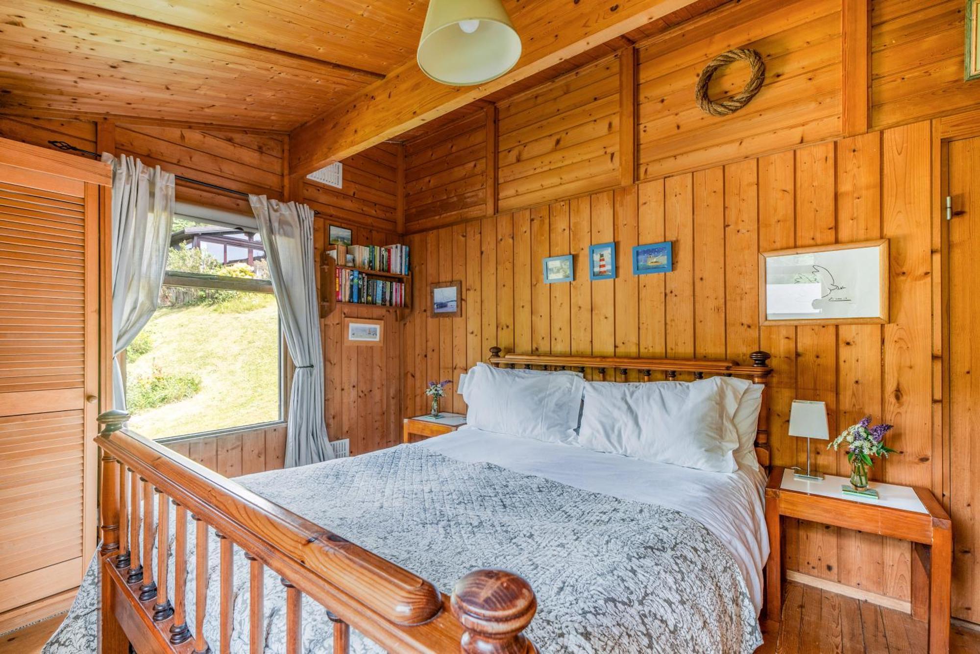 Scandinavian Style Lodge In Rock Wadebridge Extérieur photo