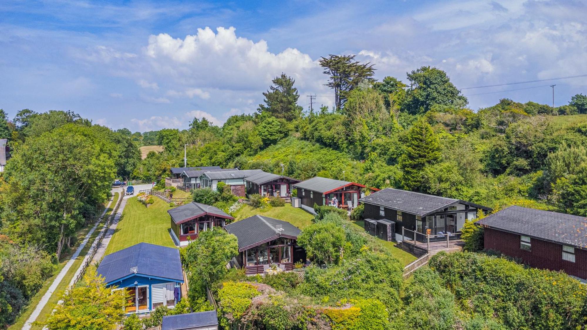 Scandinavian Style Lodge In Rock Wadebridge Extérieur photo